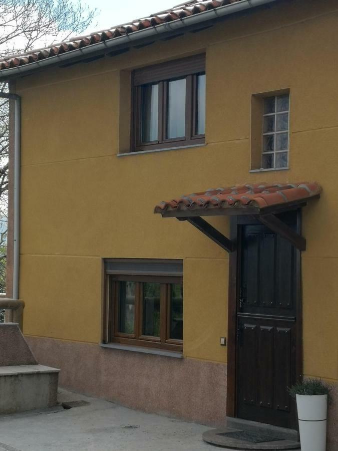 Casa Nueva Pension Salas  Buitenkant foto