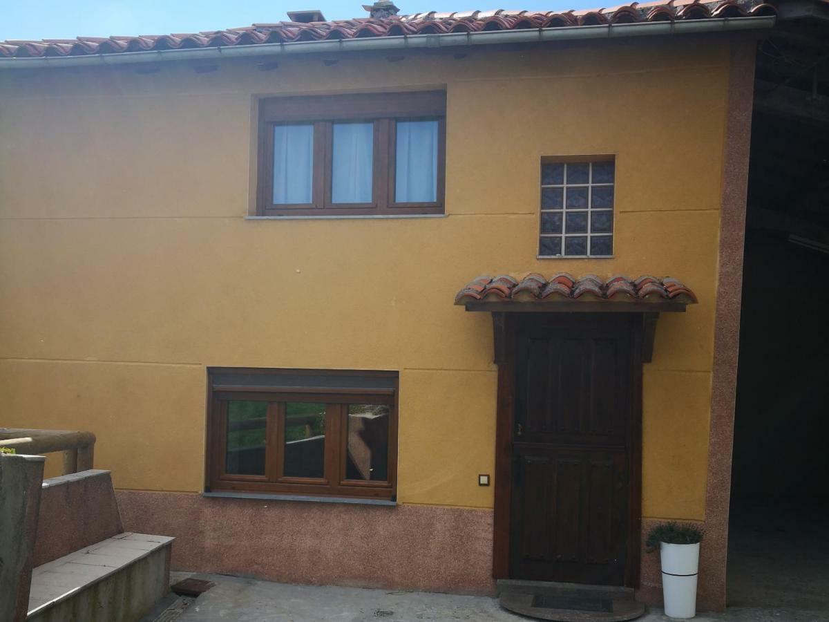 Casa Nueva Pension Salas  Buitenkant foto