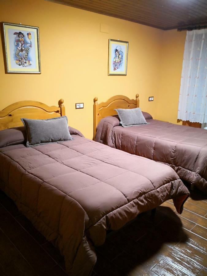 Casa Nueva Pension Salas  Buitenkant foto